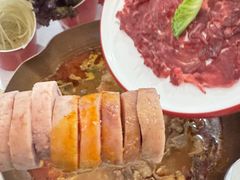 -毛辣果·贵州红酸汤牛肉火锅(西单店)