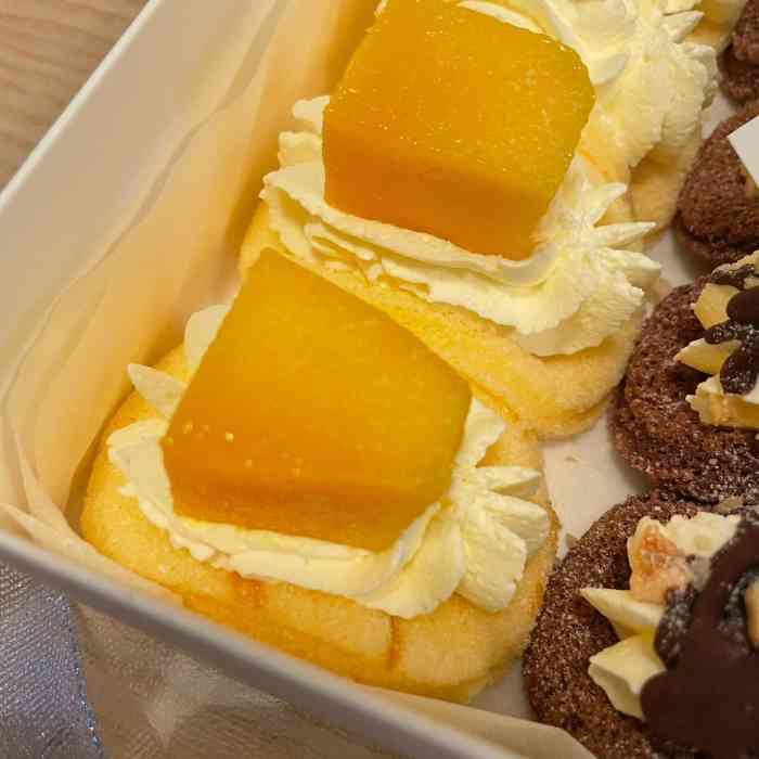 hana bakery-"两年前有朋友点过觉得特别好吃,这次点了一.