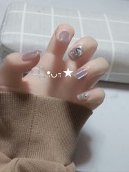 -UGIRL有个美甲