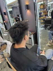 -藤野造型烫染·漂发