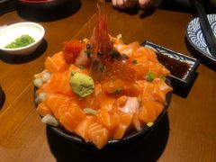 三文鱼火山丼-魔丼屋(日月光店)