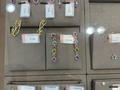 -品真阁华夏典当行(四通桥店)