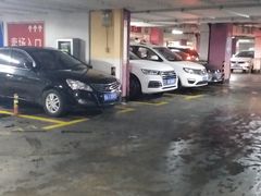 -大润发·停车场