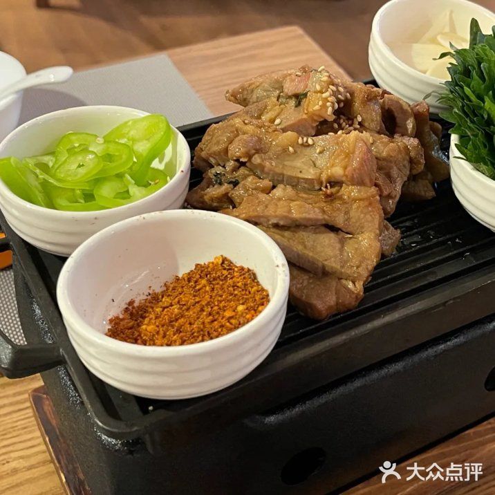 亲友共享美味时