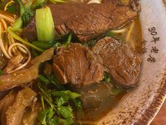 厚切牛肉-金杨拉面王小吃面馆·牛三宝面·红烧牛肉粉