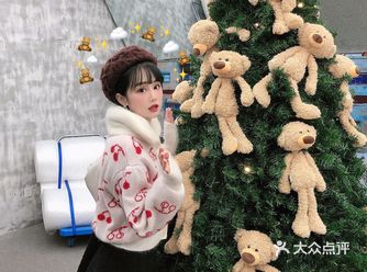 上海最可爱的小熊圣诞树就在这里