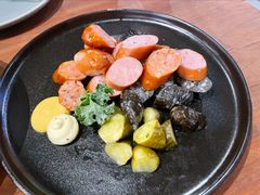 德式酸黄瓜烤肠拼盘-West10 西拾·西餐厅·创意菜(未来科技城店)