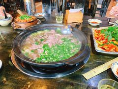 混烫汤锅-乐山食古香跷脚牛肉