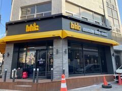 -BHC炸鸡(明洞总店)