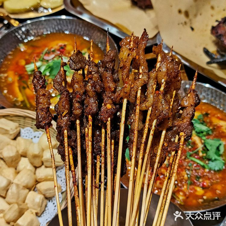 昆明！炫不停根本炫不停的清真烧烤