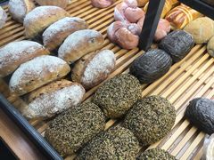 -焙丽拾光(麦凯乐直营店)