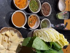 -顶顶汤火牛排火锅·经典铜锅涮肉