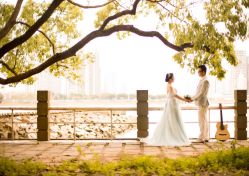点击看大图 -挪娅婚纱摄影皇家会所