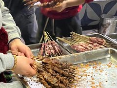 -劳动公园新疆人烤腰子