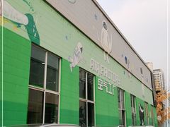 -C7城市运动空间·蹦床·健身·团建