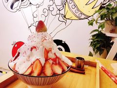草莓生乳冰-怪物的冰与火(天虹商场中山路店)