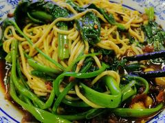 -渝之汇牛肉豌杂面