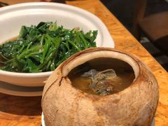 泰国椰皇炖乌鸡-陈鹏鹏潮汕菜(欢乐海岸 海边景观店)