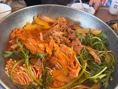 -喇喇排骨火锅·传统韩式脊骨汤(望京西园总店)