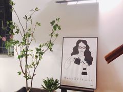 -彳亍咖啡·这里(水湾路店)