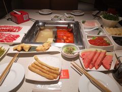 -海底捞火锅鲜切牛肉主题店(长寿路店)