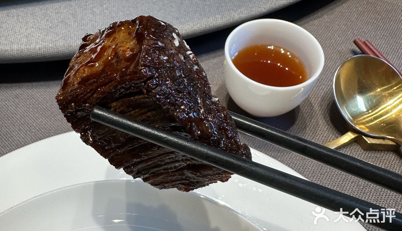 品鉴午间美味佳肴