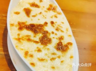 小盆友超级喜欢吃刀叉遇上筷子，今天终于没吃意大利面