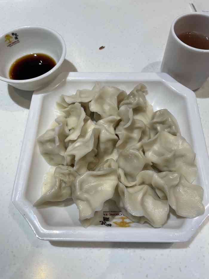 松花湖水饺(北京街总店)-"因为疫情原因,以前人满为患的东北菜馆现在.