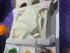 -95号酱骨·一块豆腐(展春园西路店)