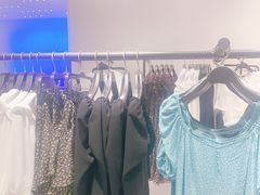 -URBAN REVIVO(七宝领展广场店)
