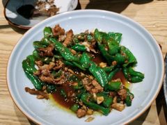 湖南尖椒小炒肉-翠山·映月湖景餐厅(映月湖公园店)