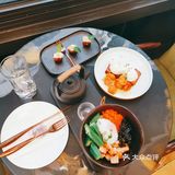    奶茶店也“玩火”[疑问]奶茶plus火锅，双倍的快落
