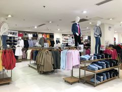 -优衣库(重庆星光时代广场店)