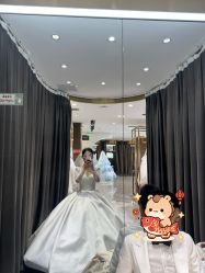 点击看大图 -艾拉·女王婚纱礼服馆