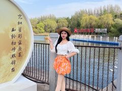 -王府井奥莱棋盘山小镇