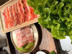 -围炉肉舍•炭烤活鳗•丹东海鲜烤肉(步行街店)