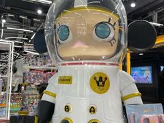 -泡泡玛特POPMART(侨福芳草地店)