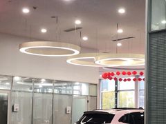 -杭州中升之星奔驰4S店(滨江店)