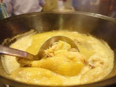 -鲜入围煮花胶鸡海鲜火锅