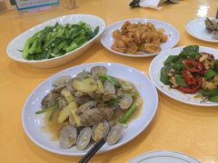 -鹏城人家海鲜酒家·23年老字号(较场尾店)