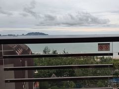 -三亚湾海居雅高铂尔曼度假酒店
