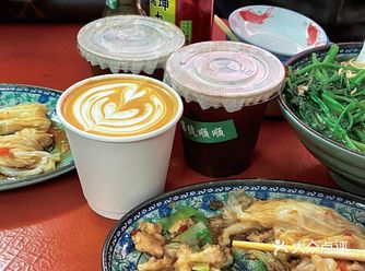 在广州城中村里喝咖啡吃早茶!