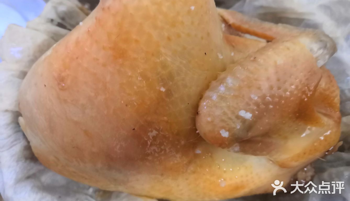 只有粗盐与鸡的一道美味简单的焗盐鸡