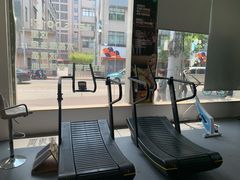 -APT运动康复中心(徐汇万科店)