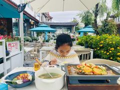 -春天里餐厅·云南创意菜特色美食(束河店)