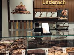 面包甜点陈列柜-Laderach 莱德拉(上海环贸iapm店)