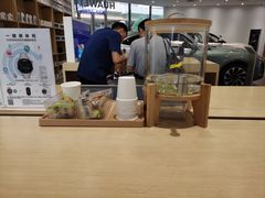 -华为授权体验店(中山公园来福士)