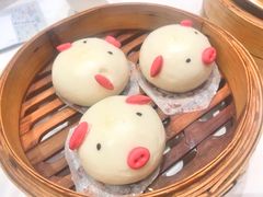 奶黄猪仔包-稻香酒家·34年老字号·港式粤菜(汉街店)