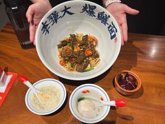 -李犟大爆鳝面·手工蟹黄包(湖滨西湖店)