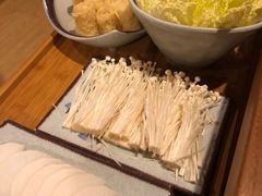 -毛辣果·贵州红酸汤牛肉火锅(西单店)